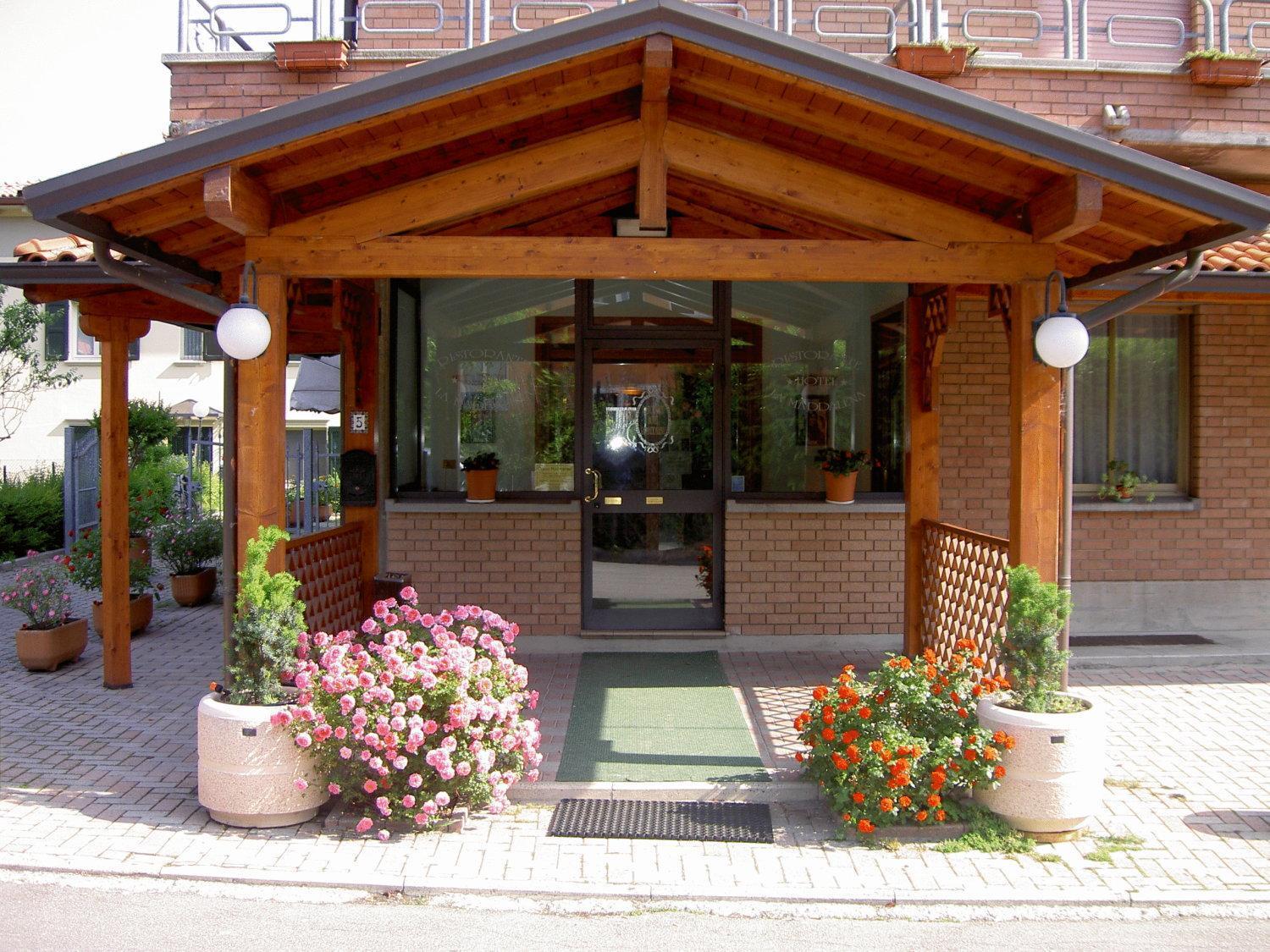 Hotel La Maddalena Quattro Castella Exterior foto