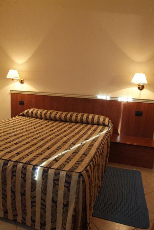 Hotel La Maddalena Quattro Castella Habitación foto